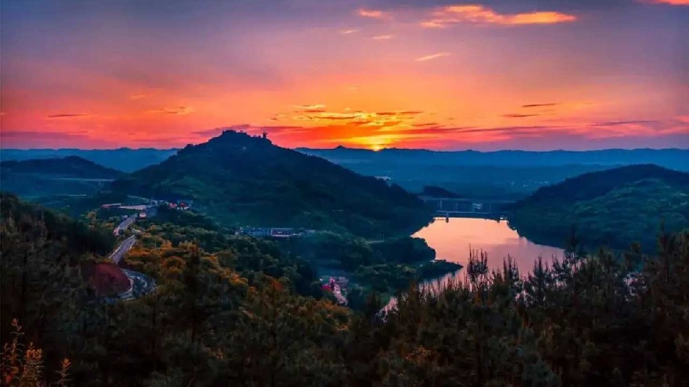 重慶：梁平區(qū)首屆明月山生態(tài)旅游文化節(jié)即將舉行，助力巴蜀文化旅游走廊建設(shè)！