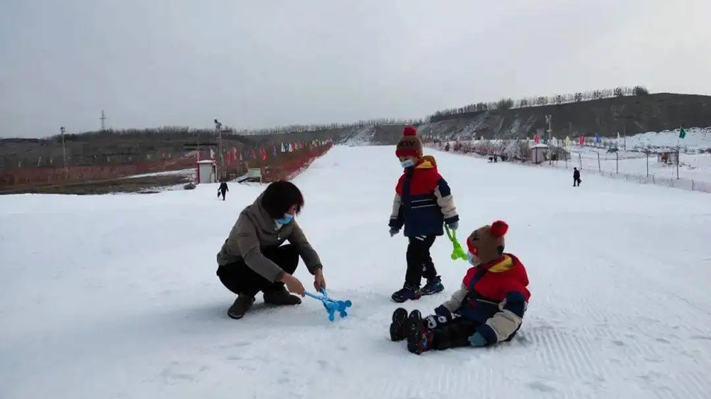 龍山東歸滑雪場.jpg