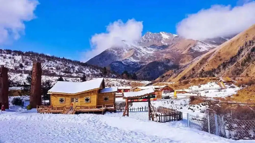 鷓鴣山滑雪場(chǎng).jpg