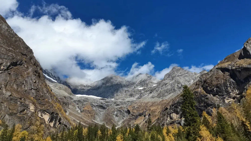 文旅：2023年四川旅游景區(qū)發(fā)展大會在小金縣召開，加快推動旅游產(chǎn)業(yè)高質(zhì)量發(fā)展！